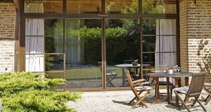 Stunning private villa for 8 people with WIFI, private pool, TV, terrace and pets allowed