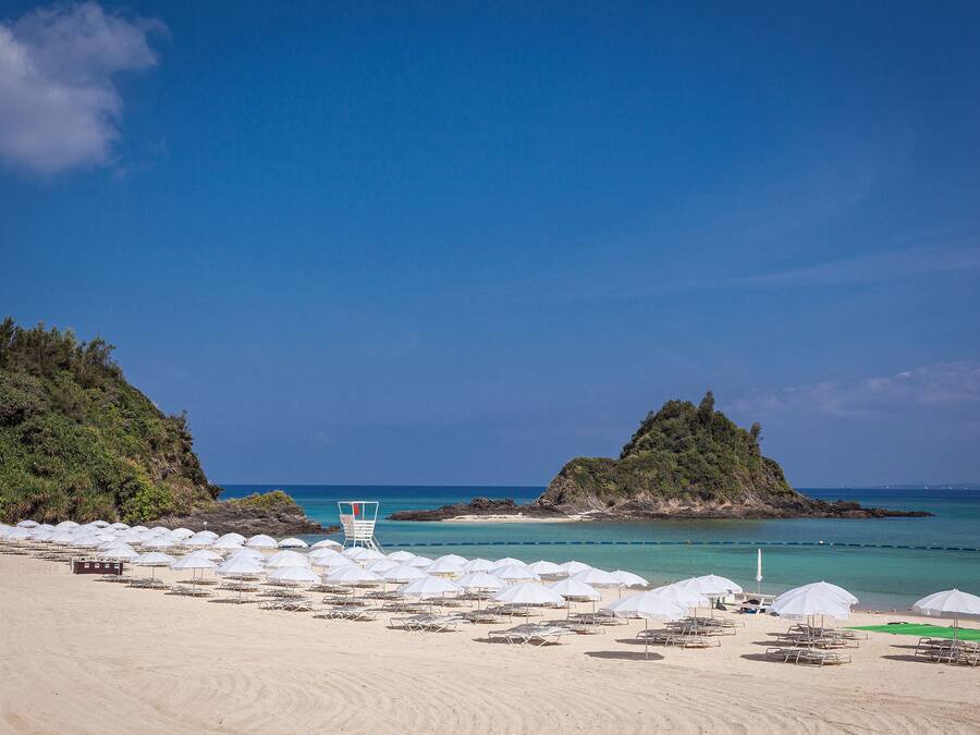 Privatstrand, weißer Sandstrand