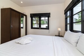 3 slaapkamers, een strijkplank/strijkijzer, wifi, beddengoed