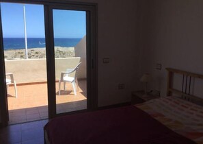 2 chambres, fer et planche Ă repasser, Wi-Fi gratuit, draps fournis