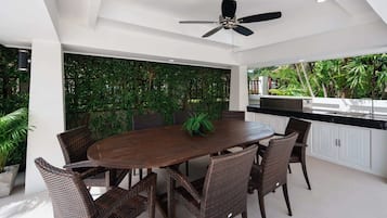 Outdoor dining