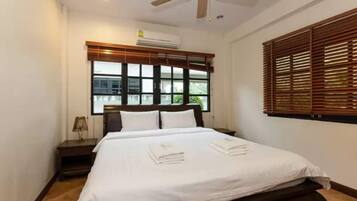 4 slaapkamers, een strijkplank/strijkijzer, wifi, beddengoed