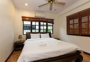 4 slaapkamers, een strijkplank/strijkijzer, wifi, beddengoed