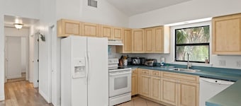 The Bungalow - Captiva Beach Cottage on Turner Beach