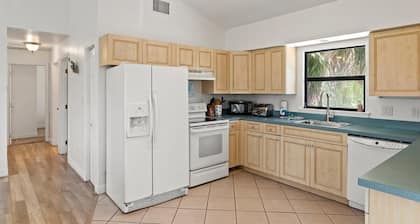 The Bungalow - Captiva Beach Cottage on Turner Beach