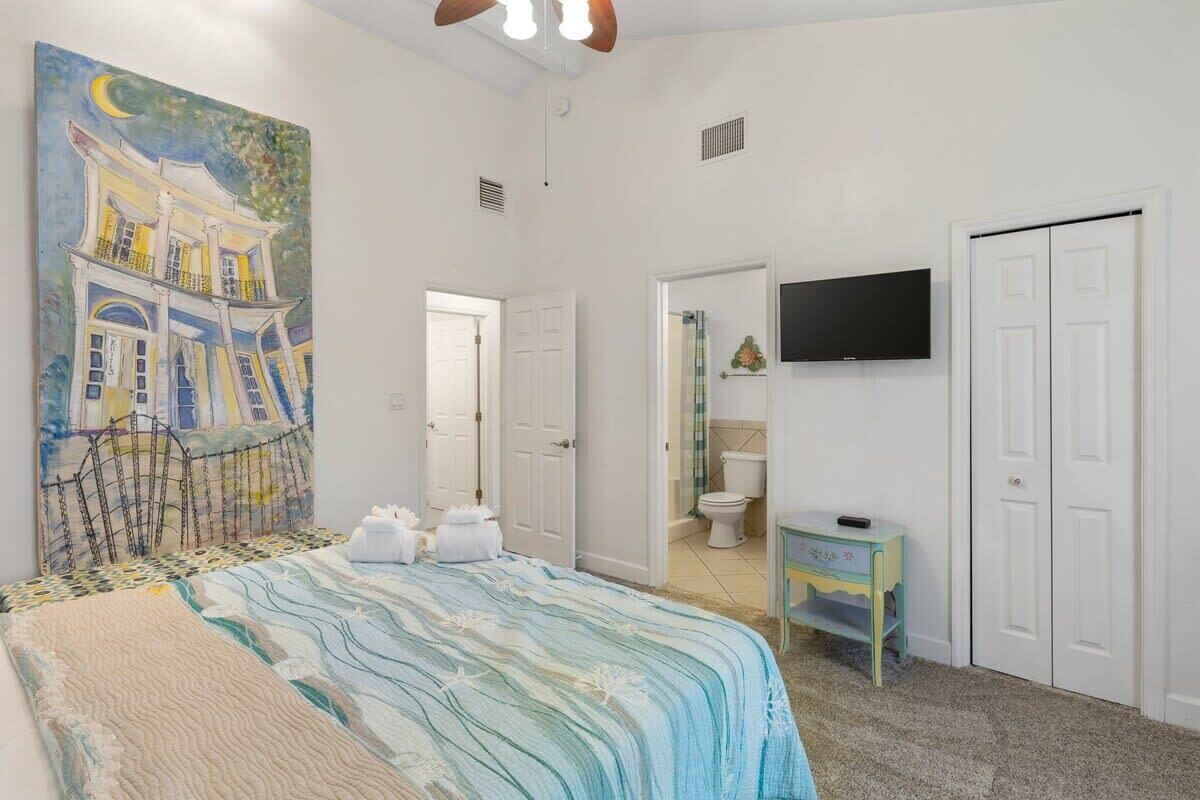 2 bedrooms, iron/ironing board, WiFi, bed sheets