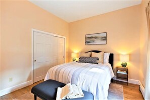 1 bedroom, in-room safe, iron/ironing board, free WiFi