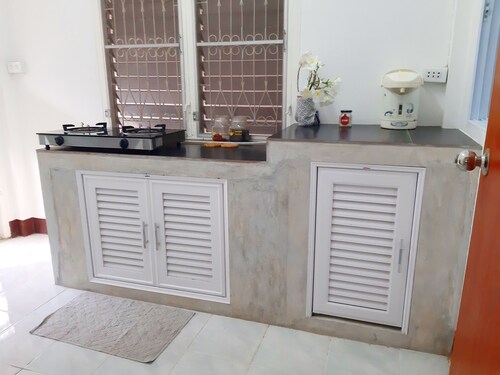 Mj  Bed Room  Stay with guest & Host