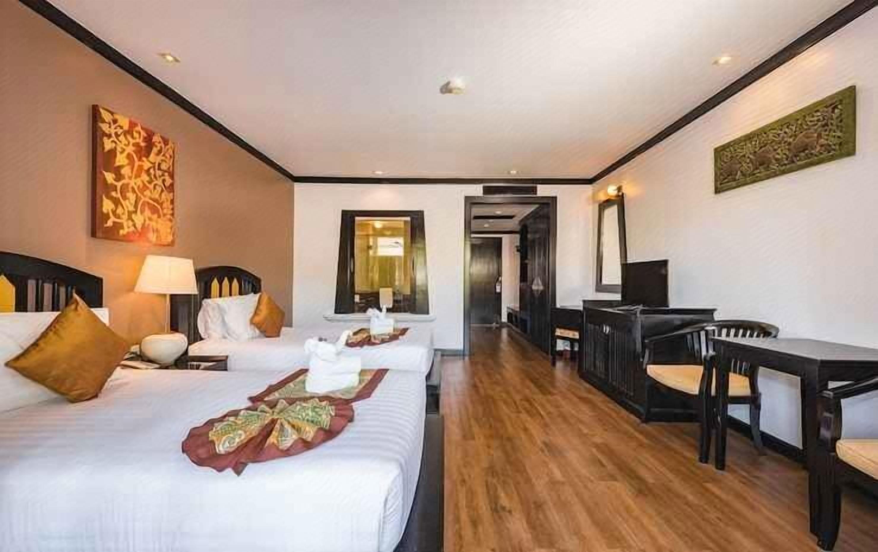 Premium bedding, minibar, in-room safe, soundproofing