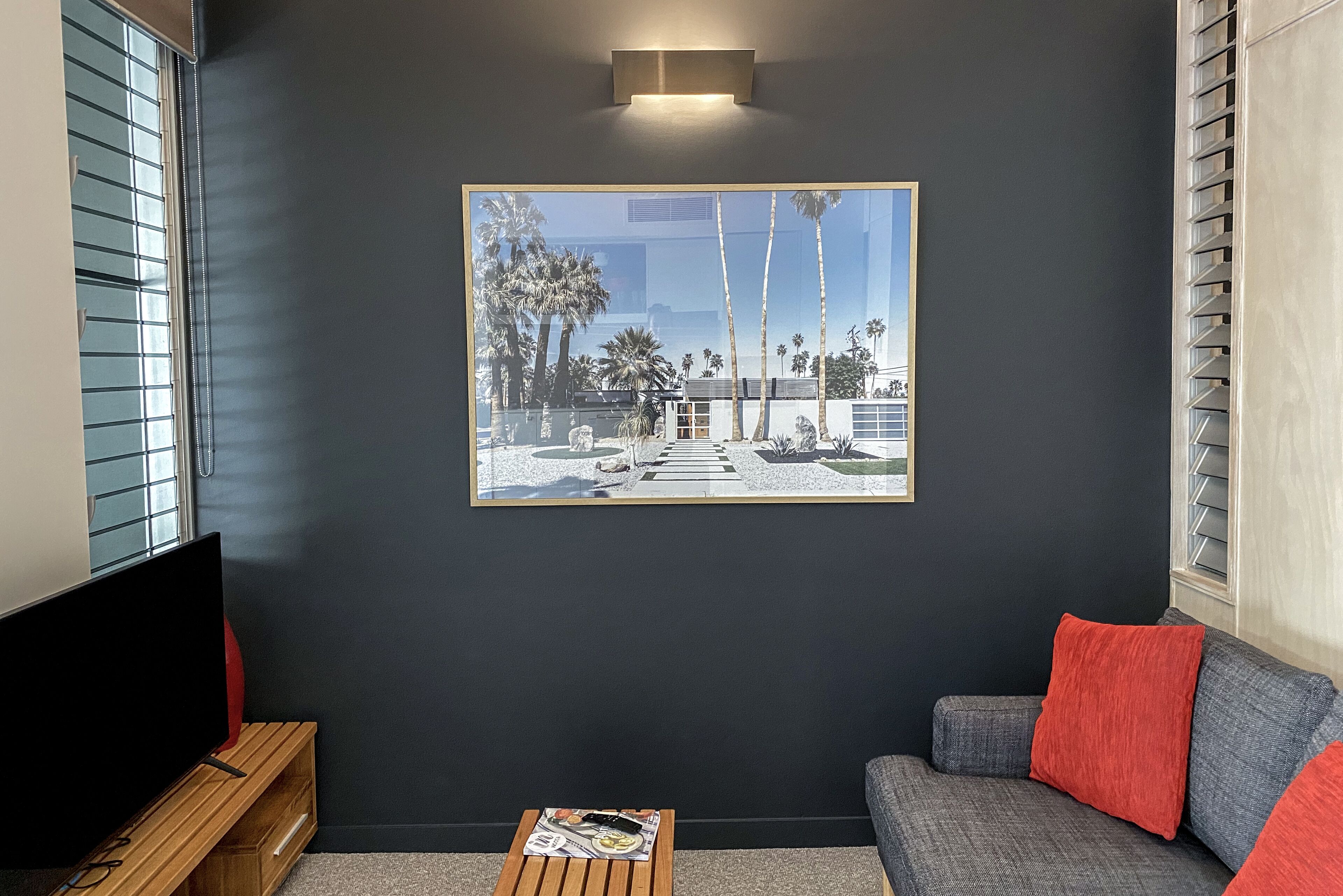 \"Sundeck Retreat\" - Private Luxury Near the Beach. — image 6
