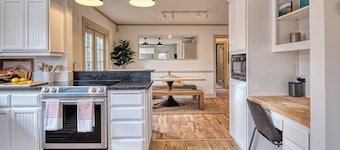 5 Bedroom, 3 Bath House! With Brand New Hot Tub!