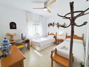 3 dormitorios, tabla de planchar con plancha, wifi gratis y ropa de cama