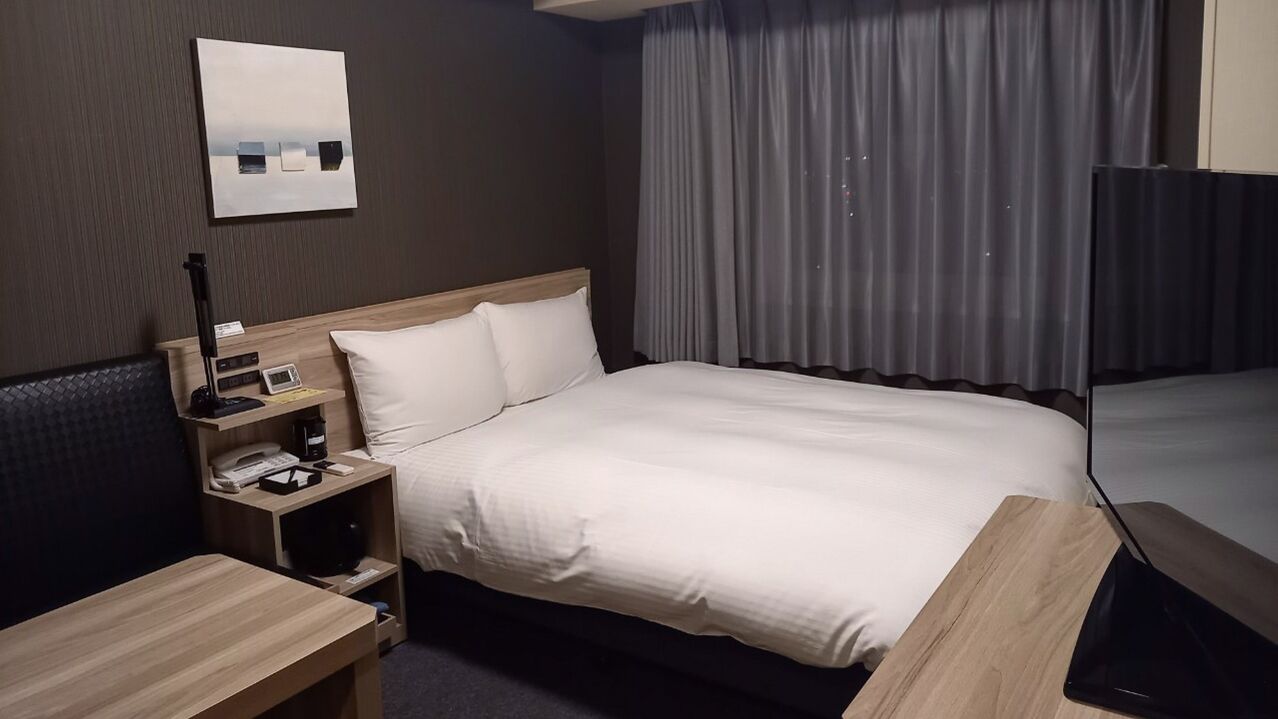 免费 WiFi、床单
