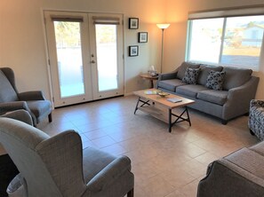 TV - Comfy Rustic Cottage Feel, Close to Wineries! Page Springs - S026 (Cornville)