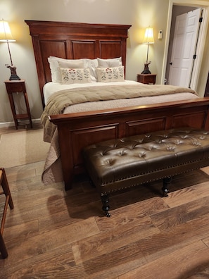 1 Schlafzimmer, BĂŒgeleisen/BĂŒgelbrett, WLAN, BettwĂ€sche