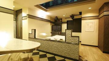 Soundproofing, free WiFi