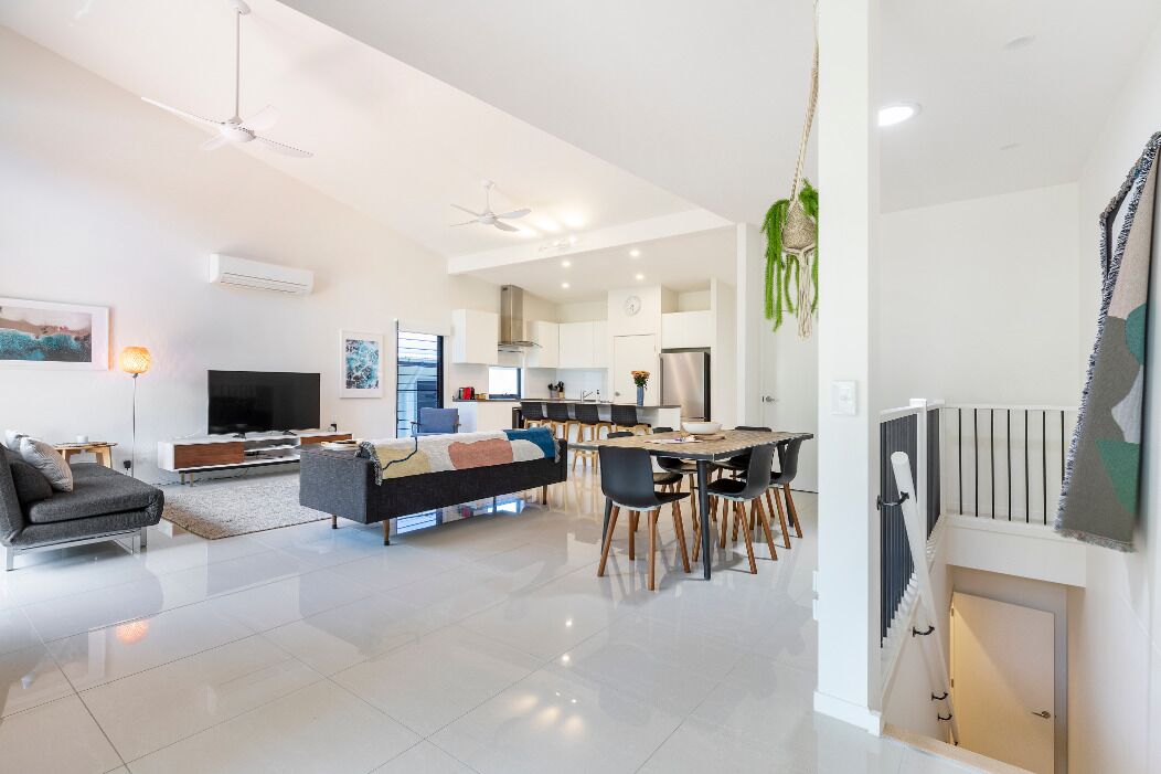 "Melia" - Stylish and Spacious Noosa Apartment