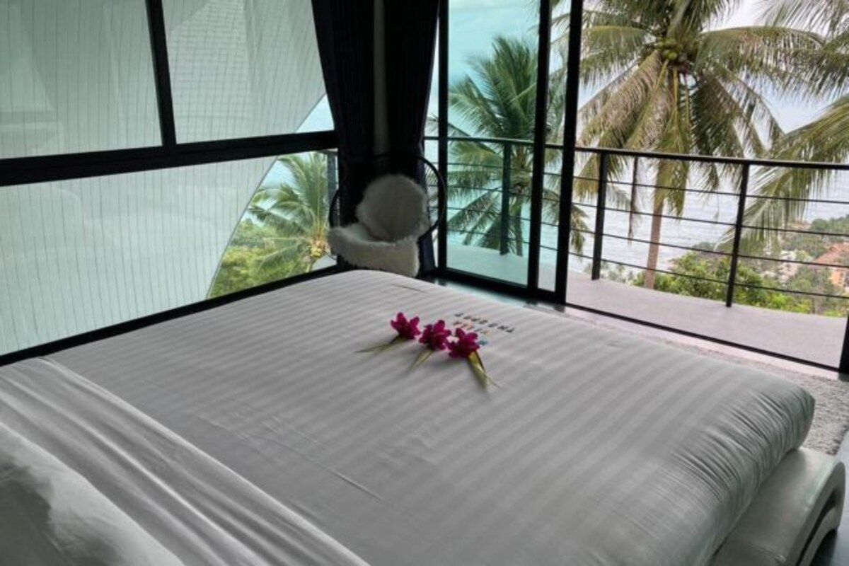 เครื่องนอนระดับพรีเมียม, เตียง Select Comfort, ตู้นิรภัยในห้องพัก