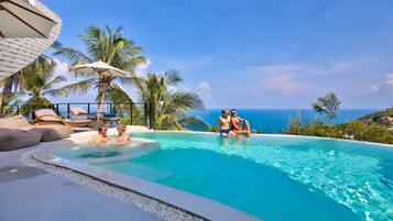 2 piscinas al aire libre, sillones reclinables de piscina