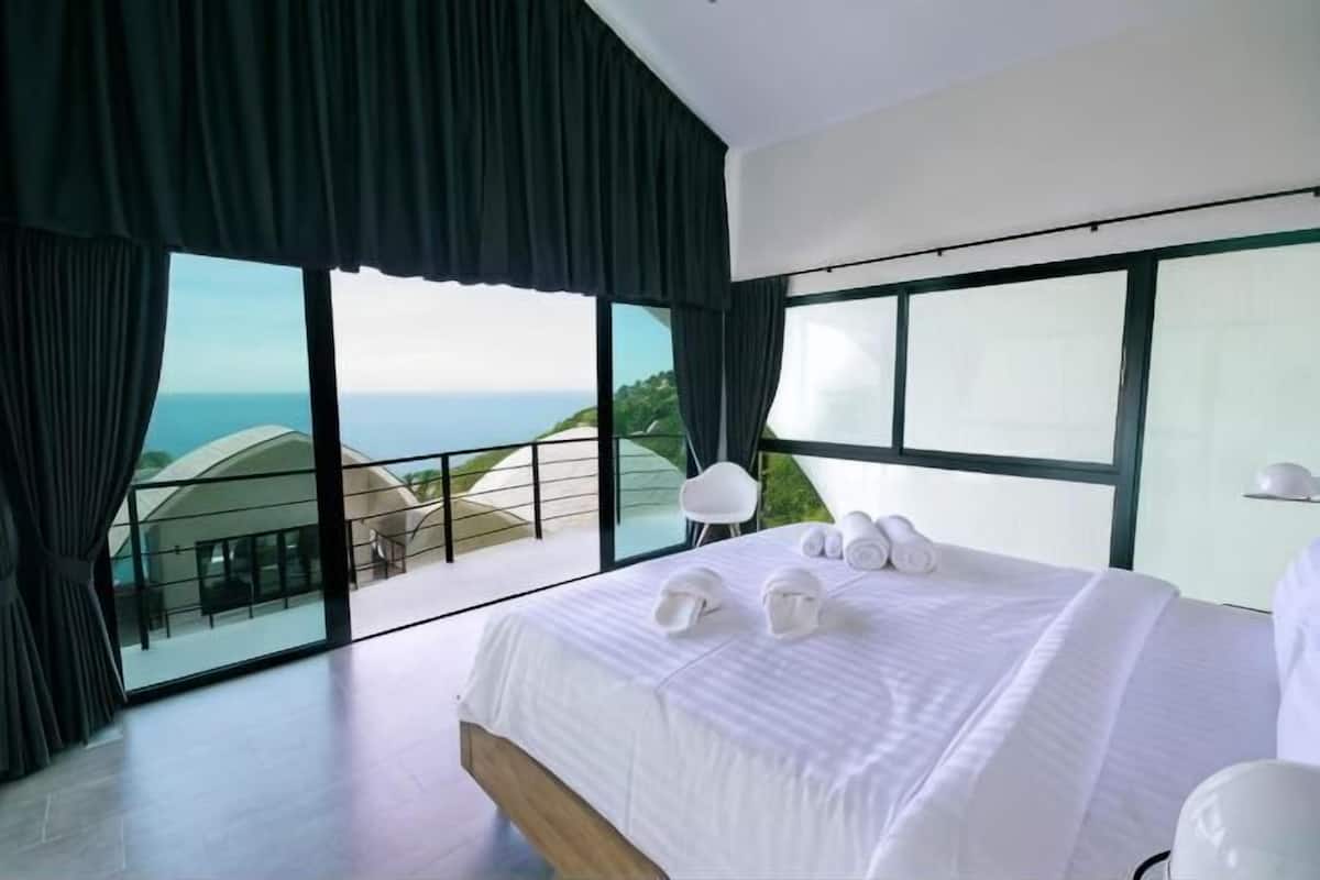 Roupas de cama premium, camas Select Comfort, cofres nos quartos