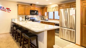 Private kitchen - Mammoth Pines #02 (Mammoth Lakes)