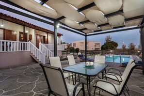 Outdoor dining - Santy Villa (Gerani, Chania) (Γεράνι)