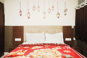 Deluxe Room - Hotel Twilight (New Delhi)