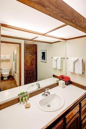 Condo, Multiple Beds (Aspen Creek #118) | Bathroom - Aspen Creek #118 (Mammoth Lakes)