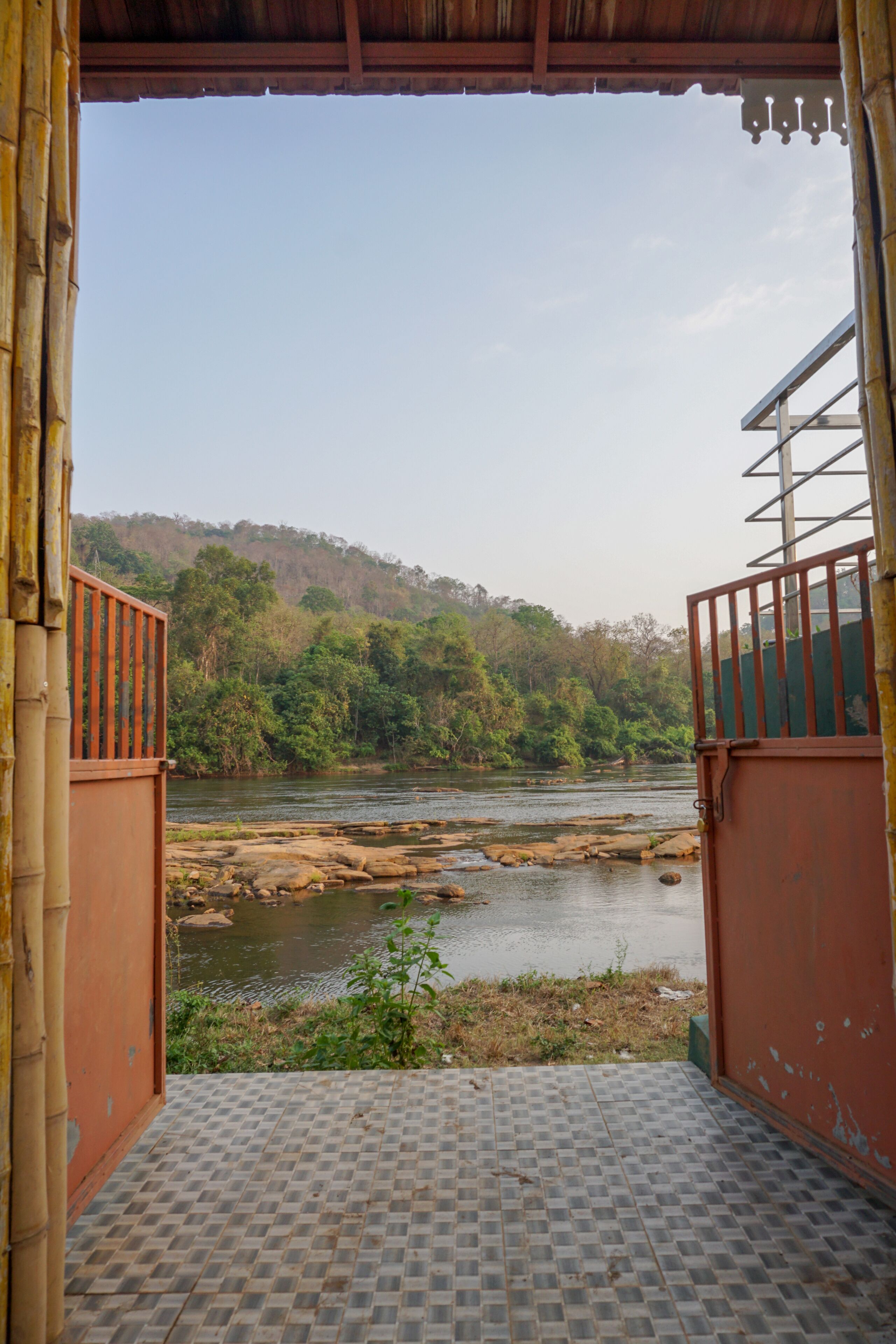 الإطلالة من المنشأة