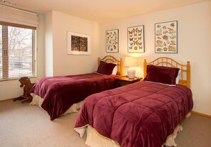 Room - Snowcreek #630 (Mammoth Lakes)