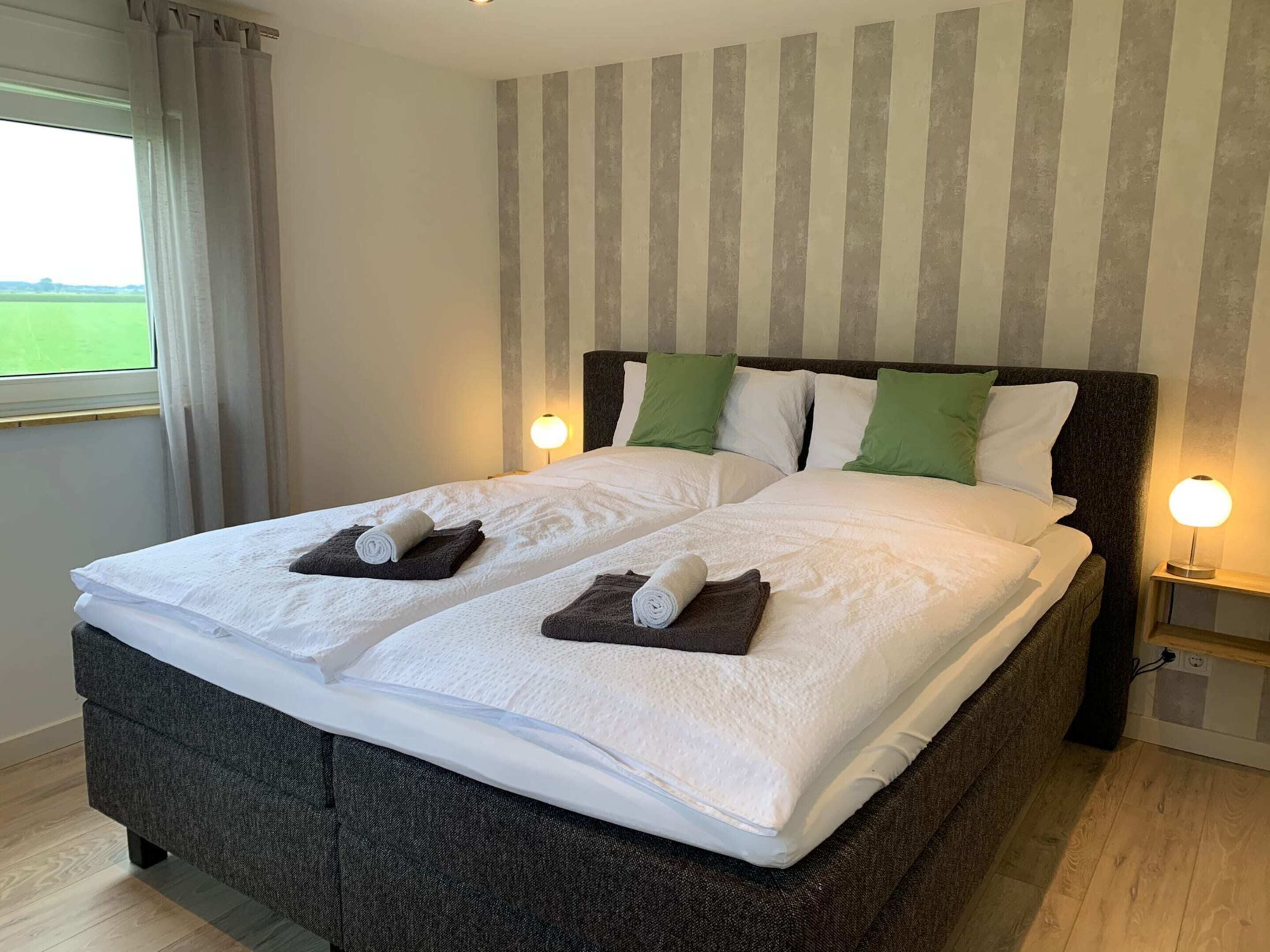 Biệt thự | 4 phòng ngủ, trang bị nội thất với thiết kế riêng biệt, bộ trải giường 