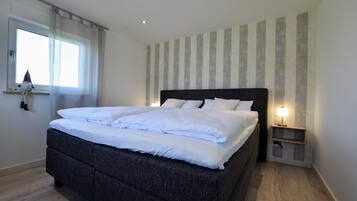 Villa | 4 bedrooms, individually furnished, bed sheets