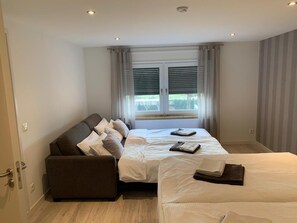 Huvila | 4 makuuhuonetta, yksilöllisesti kalustettu, vuodevaatteet