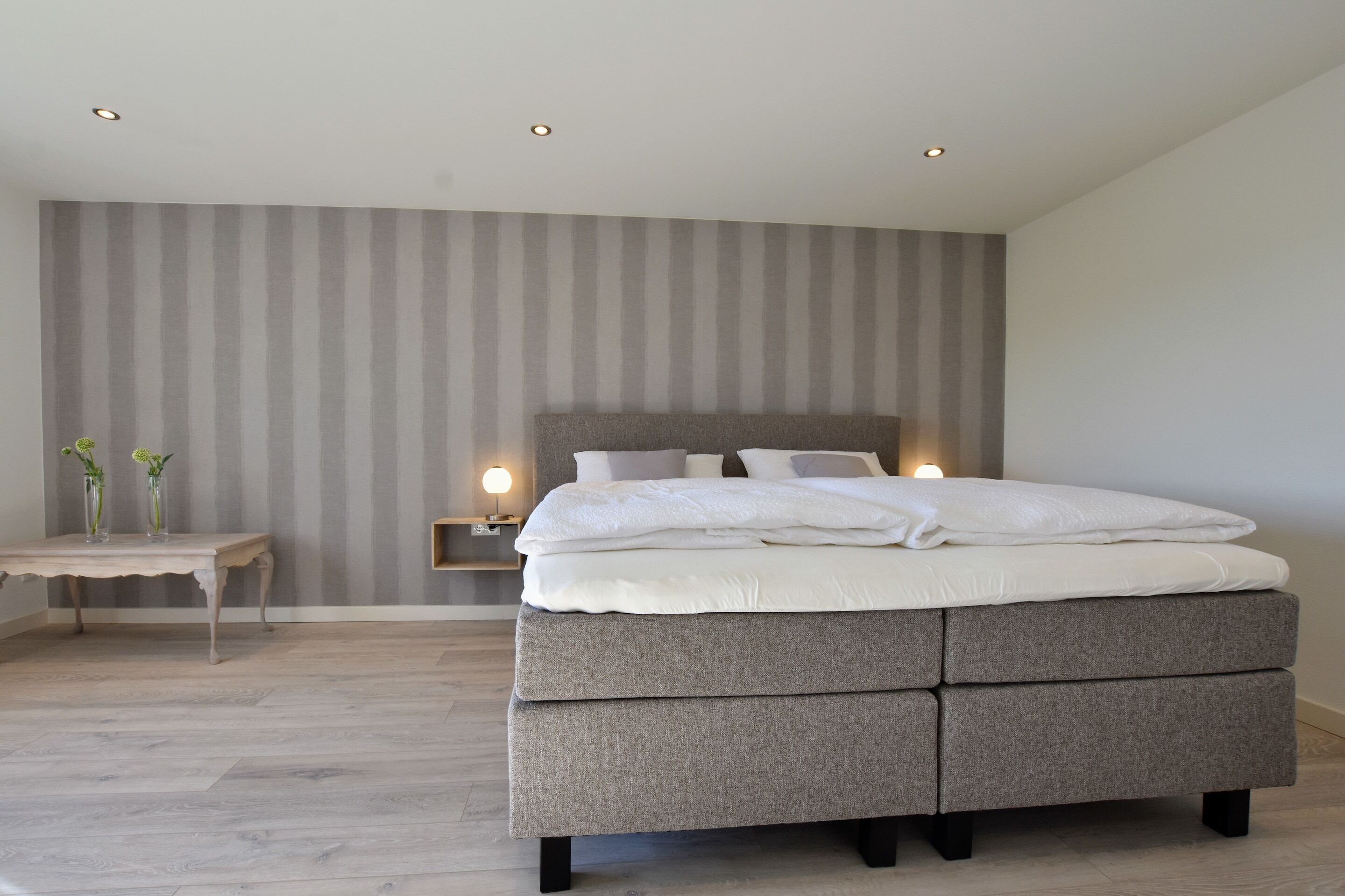 4 bedrooms, individually furnished, bed sheets