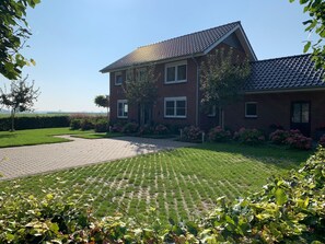 Villa | Exterior - Tranquil Group Retreat in Nature (Megchelen)