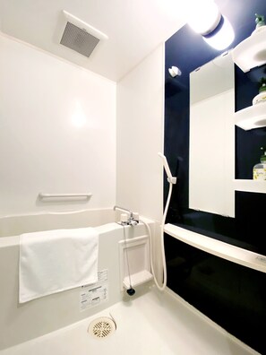 Apartment, Balkon (303) | Badezimmer | Duschwanne, kostenlose Toilettenartikel, Haartrockner, Hausschuhe