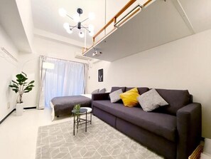 Appartement, balkon (303) | 1 slaapkamer, een bureau, een laptopwerkplek