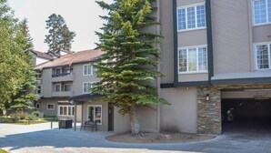 Exterior - Sierra Megeve #31 (Mammoth Lakes)