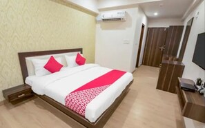 Blackout curtains, soundproofing, free WiFi, bed sheets - Gulabi Bagh Resort (A unit of Sarvmangla Garden) (Jaipur)
