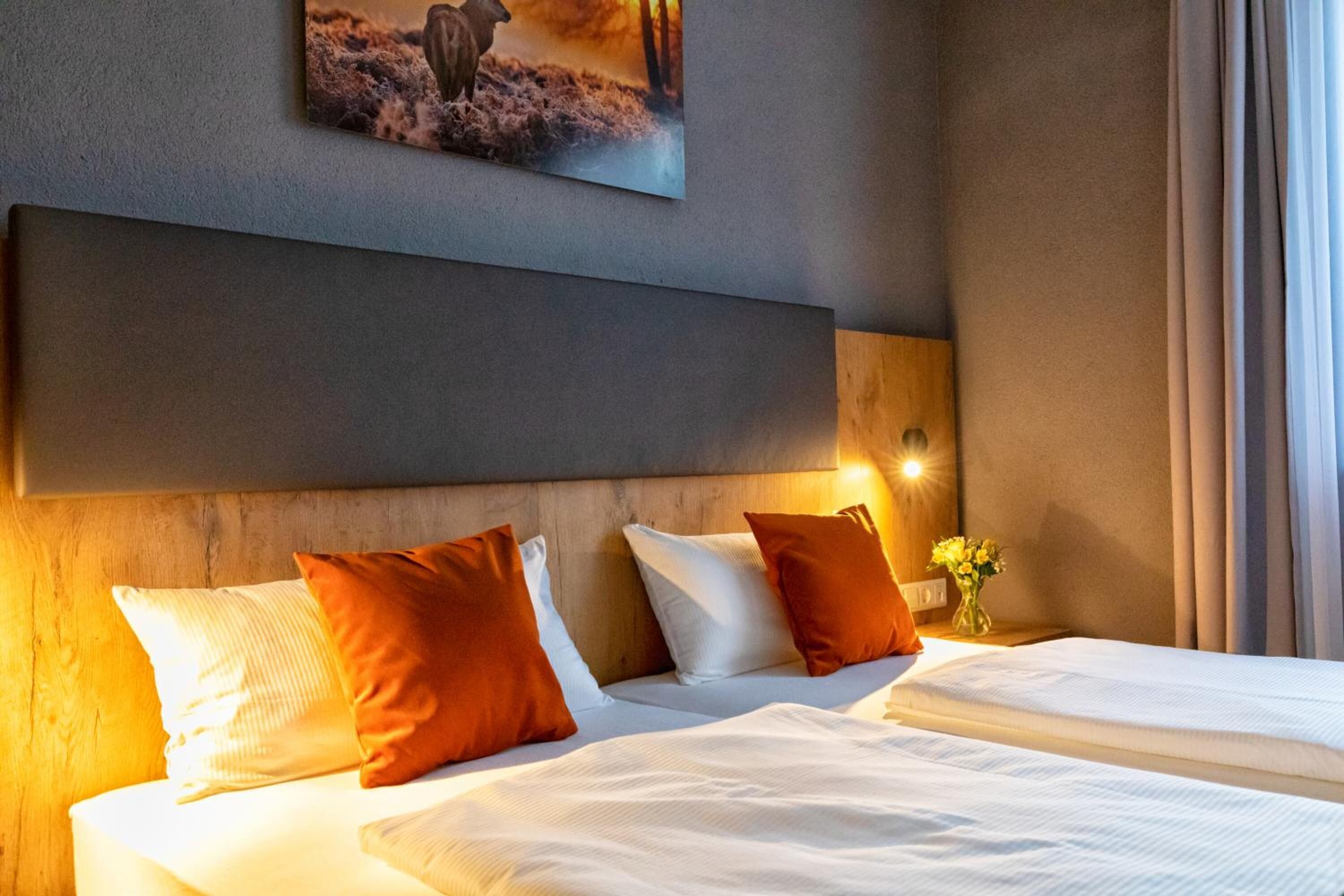 egyptian cotton sheets, premium bedding, in-room safe, blackout curtains