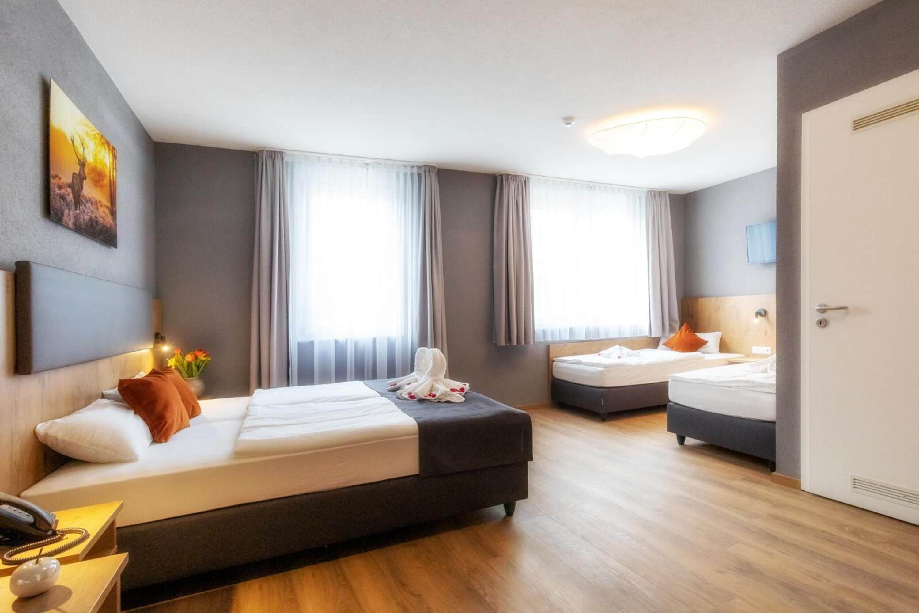 egyptian cotton sheets, premium bedding, in-room safe, blackout curtains