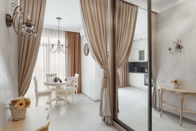 Royal Apartment Frantsuzkiy bulvar 60