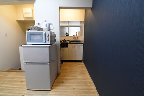 Private Vacation Home | Mini fridge - S-STAY Momodani (Osaka)