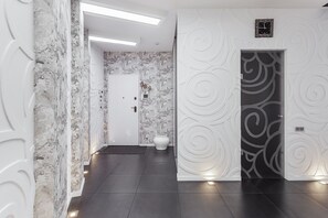 Interior - Royal Apartment Literaturnaya 1a (Odesa)