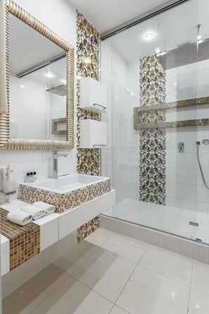 Appartement, 1 chambre | Salle de bain