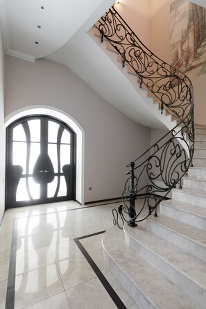 Property entrance - Royal Apartment Uspenskaya 12 (Odesa)