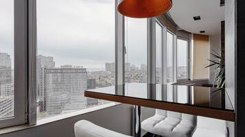 Loft, 1 Bedroom | 1 bedroom, minibar, individually furnished, desk