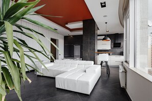 Minibar, ameublement personnalisé, bureau