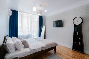 Apartment, 2 Bedrooms, Terrace | 2 bedrooms, hypo-allergenic bedding, Select Comfort beds, minibar