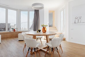 Cobertura real | Roupas de cama antialérgicas, frigobar, individualmente decorados